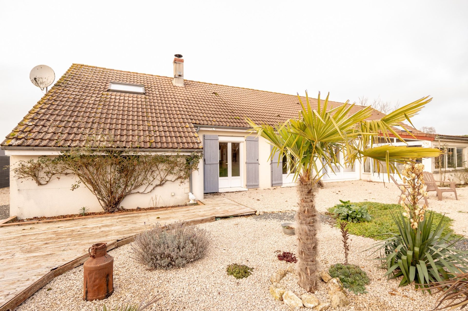 contemporary house 7 rooms for sale on LORGES (41370)