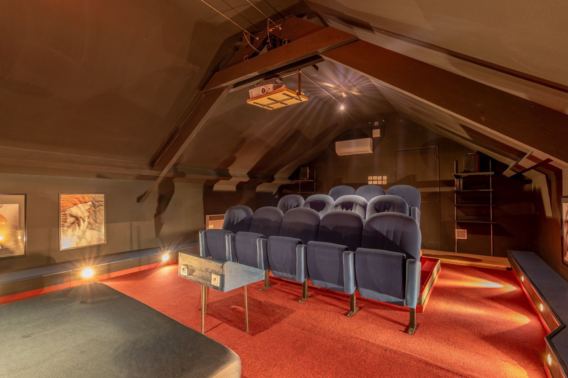 contemporary house 7 rooms for sale on LORGES (41370)