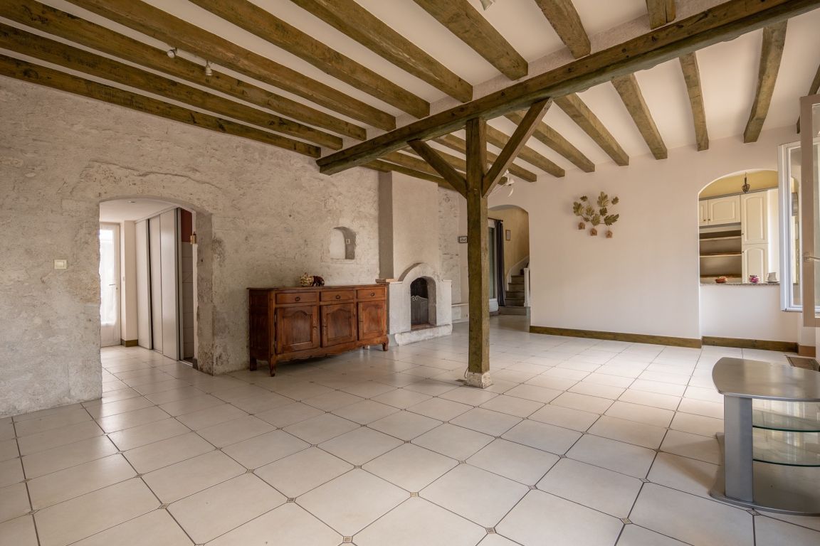 townhouse 4 rooms for sale on BEAUGENCY (45190) - See details