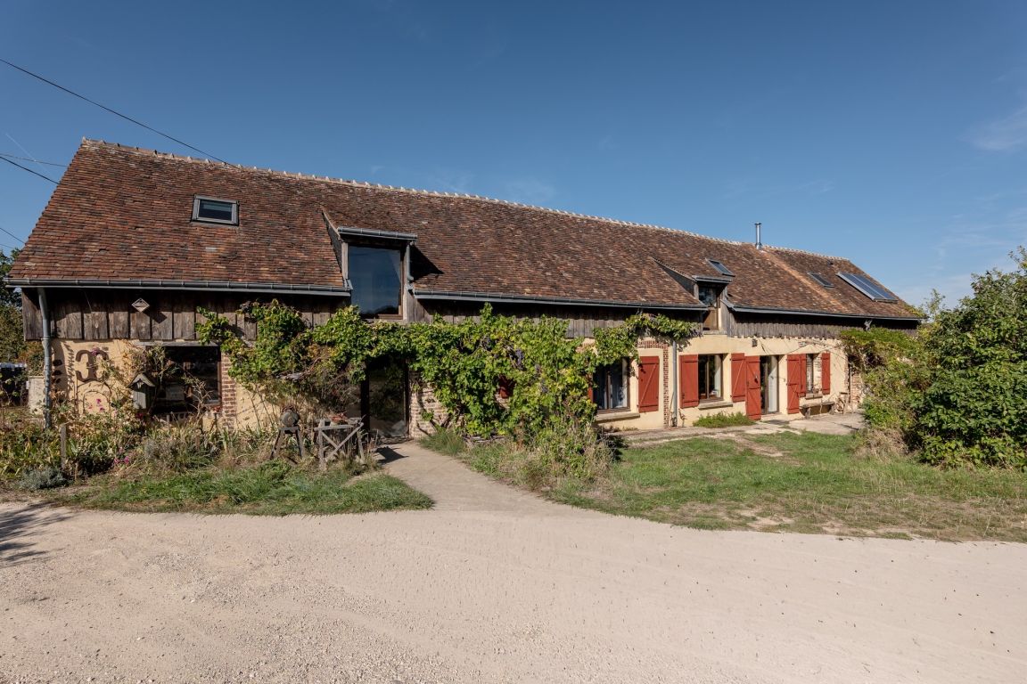long house 8 rooms for sale on BOURSAY (41270) - See details