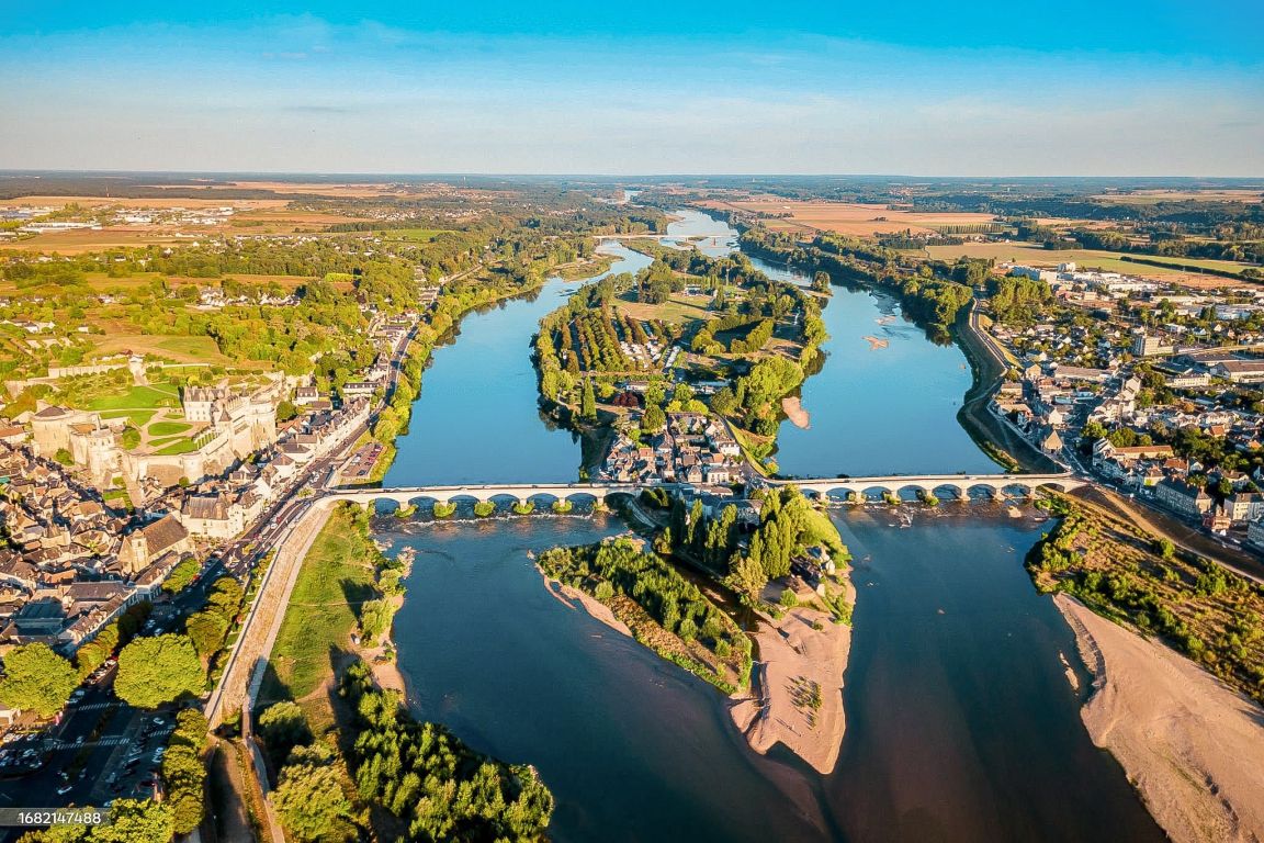 townhouse 6 rooms for sale on AMBOISE (37400) - See details
