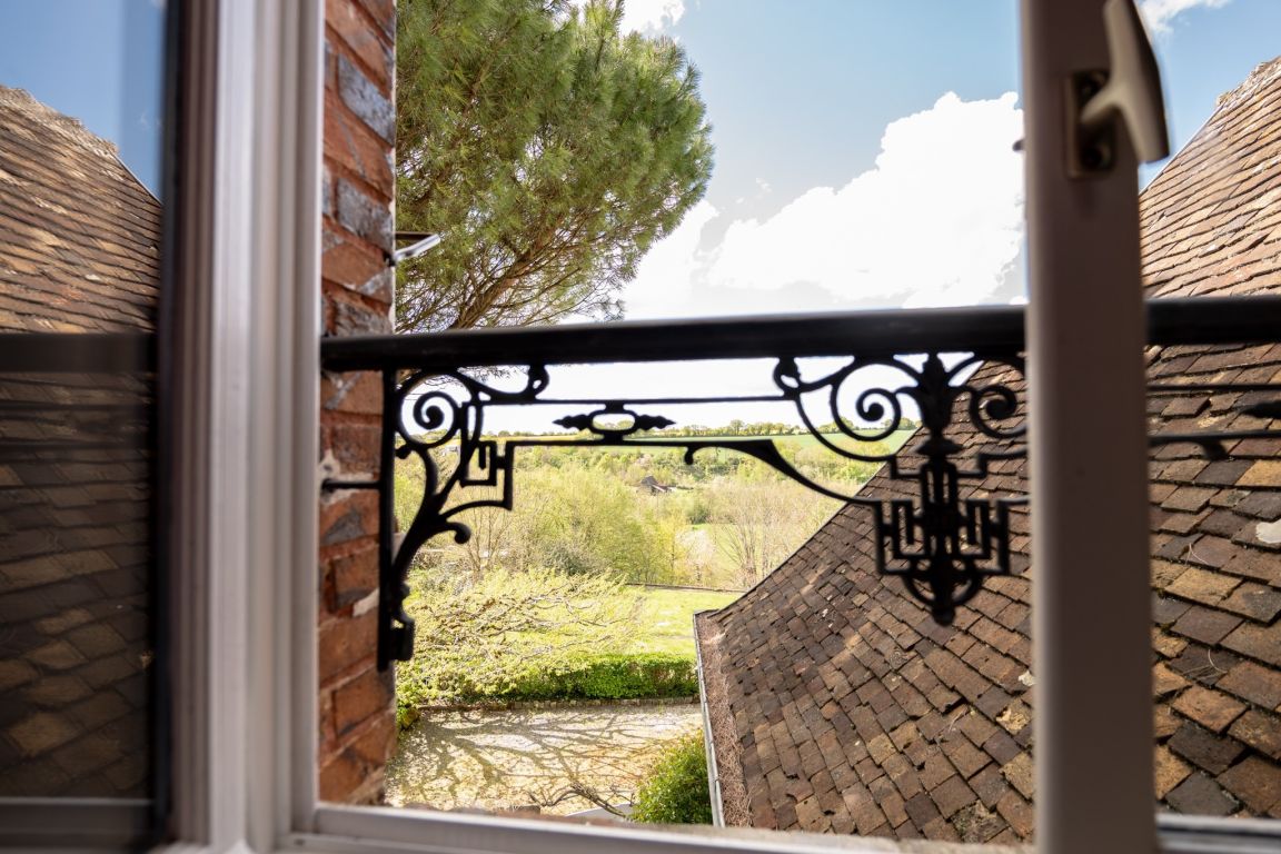 townhouse 6 rooms for sale on MONDOUBLEAU (41170) - See details