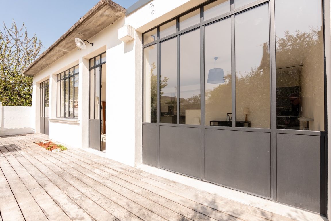 townhouse 4 rooms for sale on BLOIS (41000) - See details