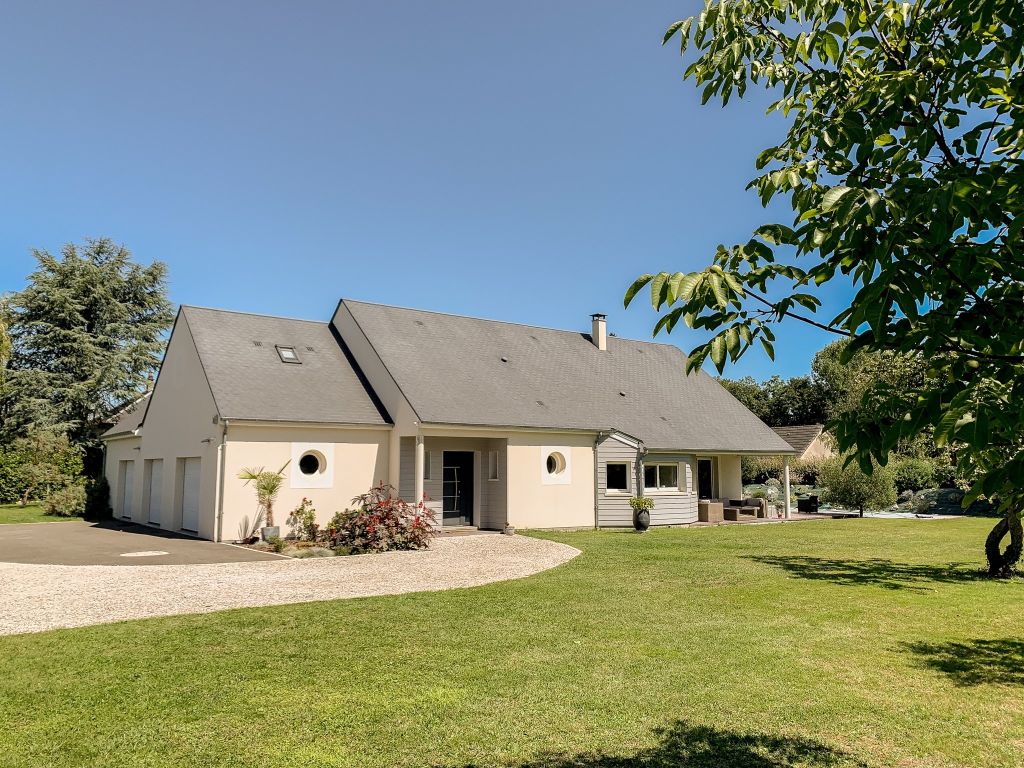 architect's house 7 rooms for sale on ROMORANTIN LANTHENAY (41200) - See details