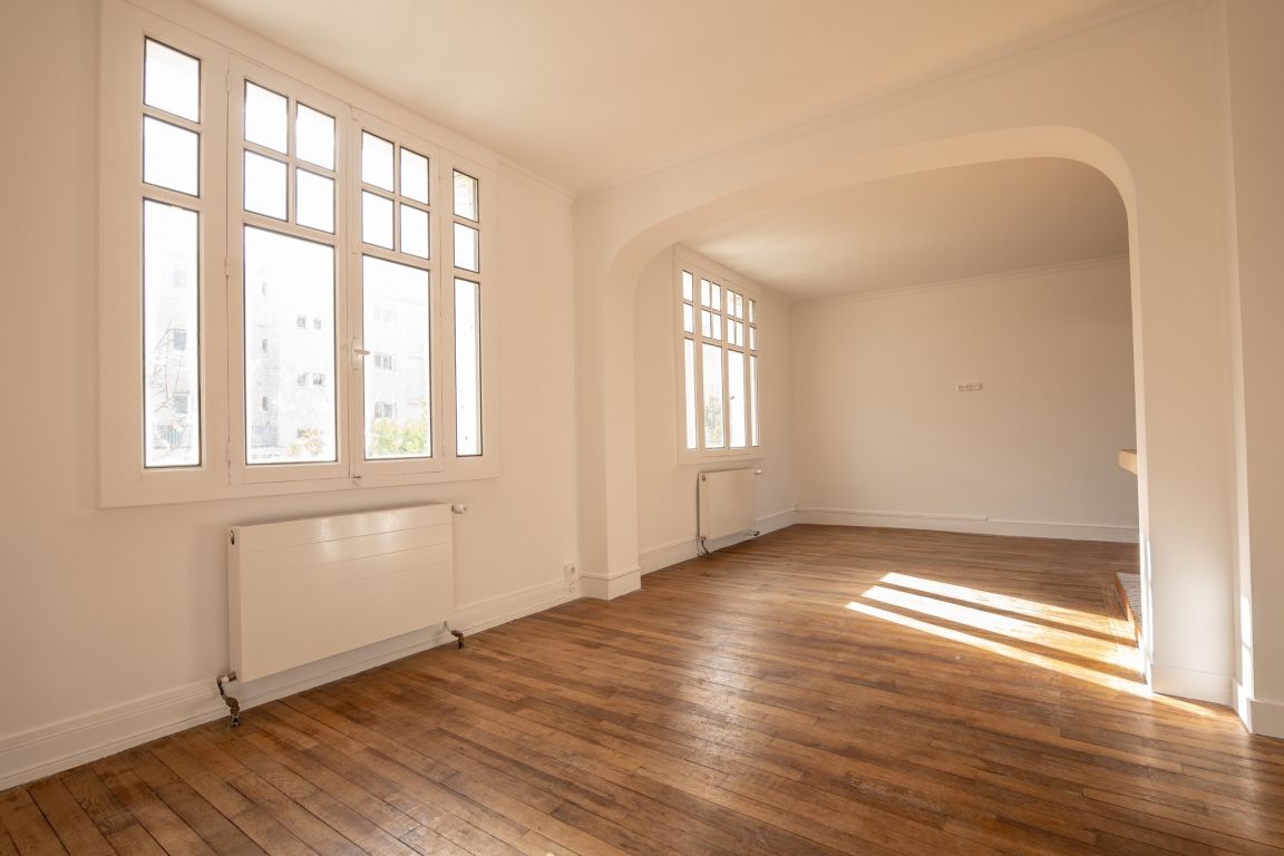 townhouse 7 rooms for sale on BLOIS (41000) - See details