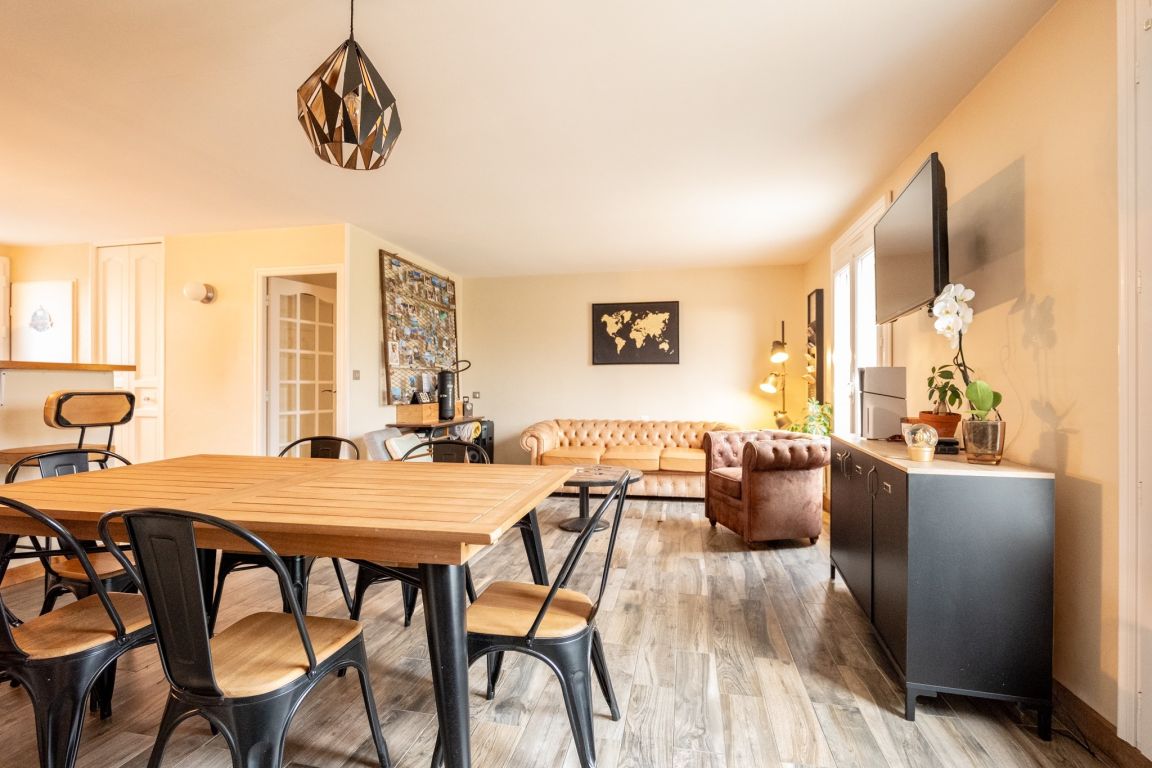 contemporary house 7 rooms for sale on LORGES (41370) - See details