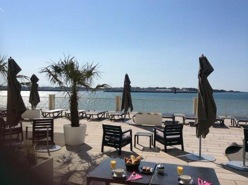 Luxury holiday rental Ile de Ré La Rochelle Ile d'Oleron Royan Saintes charming apartment house